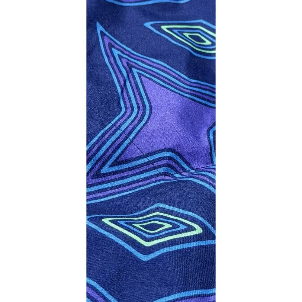 UNITED AIRLINES LIMITED EDITION PSYCHEDELIC BLANKET